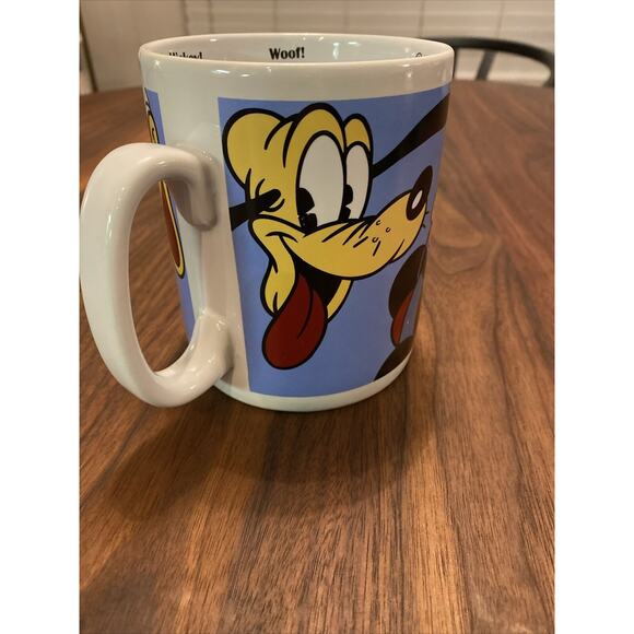Disney Mickey Mouse, Minnie, Goofy, & Pluto Character Jumbo Ceramic Mug - Picture 4 of 9